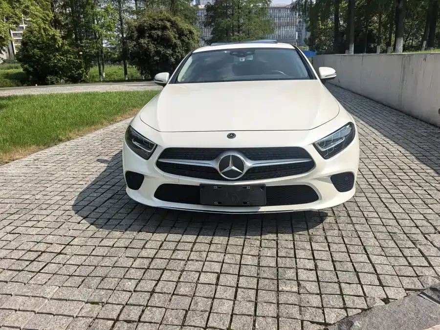 Mercedes Benz CLS