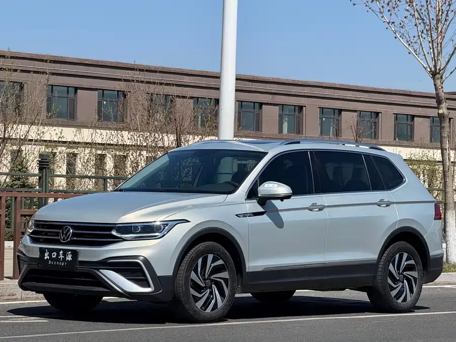 Volkswagen Tiguan L