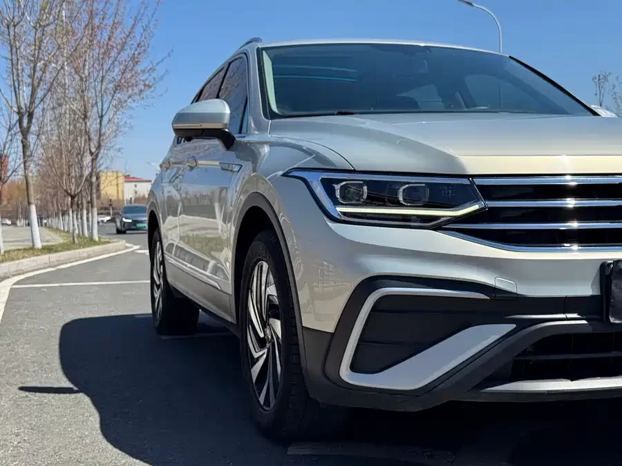 Volkswagen Tiguan L