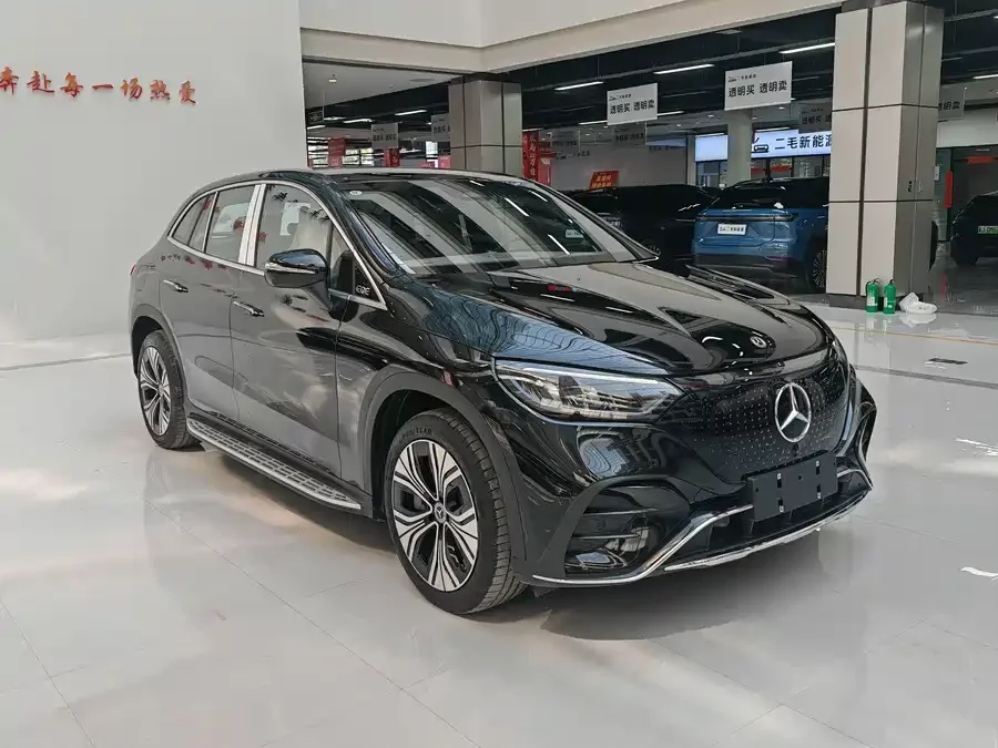 Mercedes Benz EQE SUV