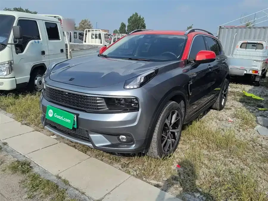 Lynk & Co 01 EM-P