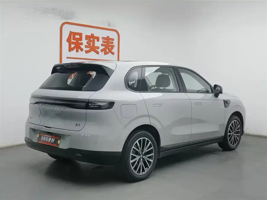 Leapmotor B10