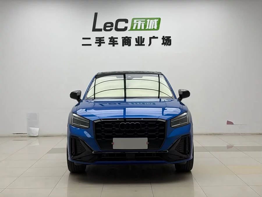 Audi Q2L
