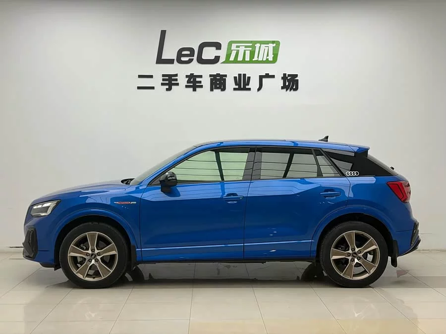 Audi Q2L