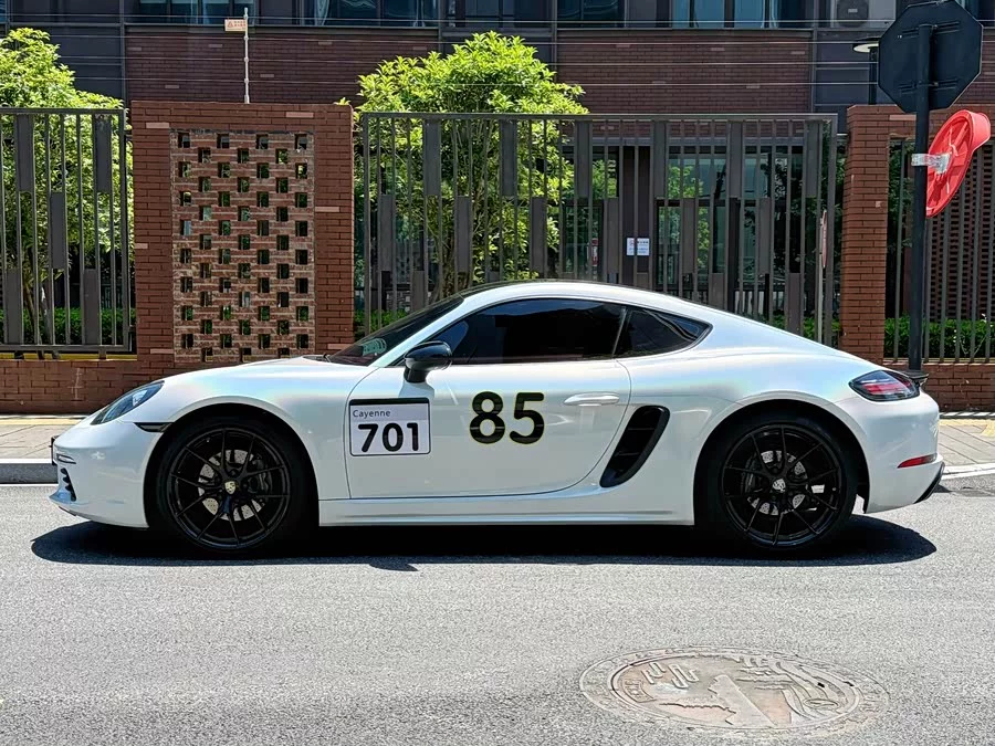 Porsche 718