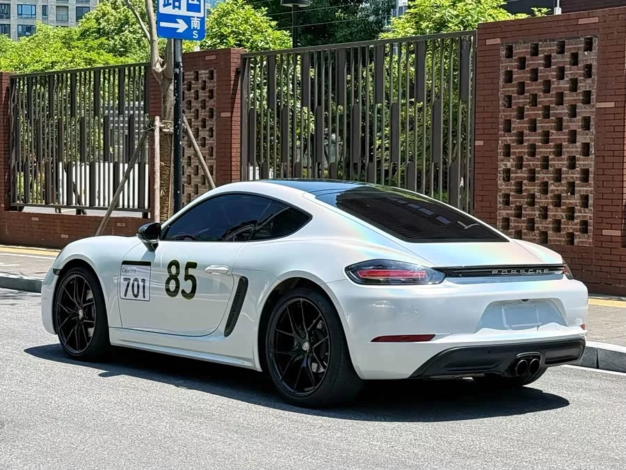Porsche 718