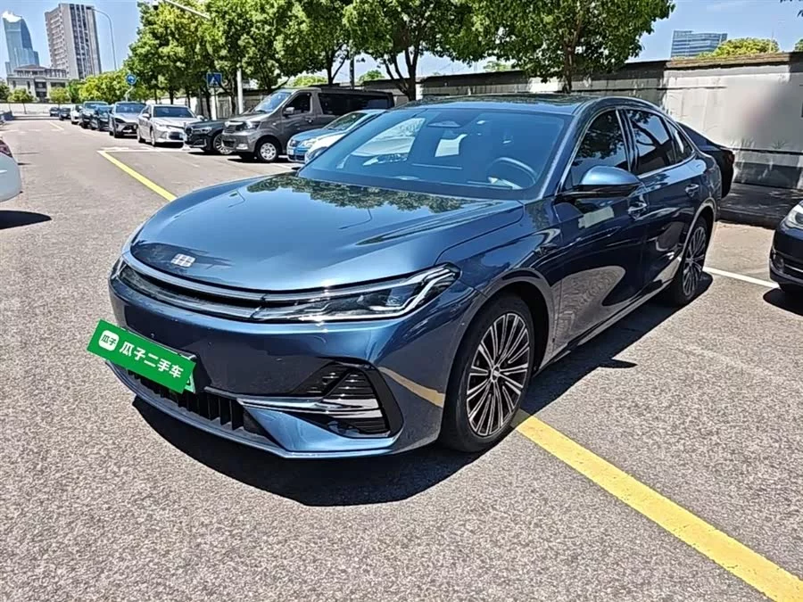 Geely Galaxy A7 EM