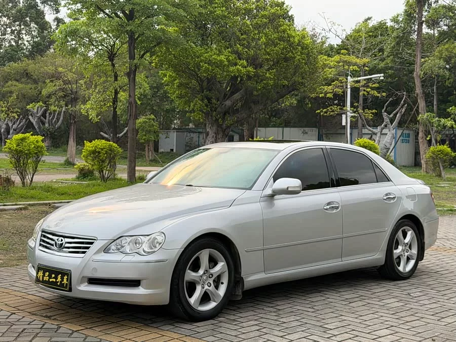 Toyota Reiz