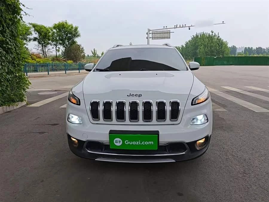 Jeep Cherokee