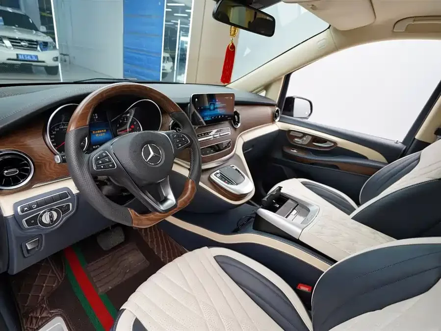 Mercedes Benz Class V