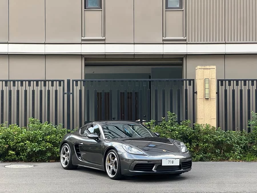 Porsche 718