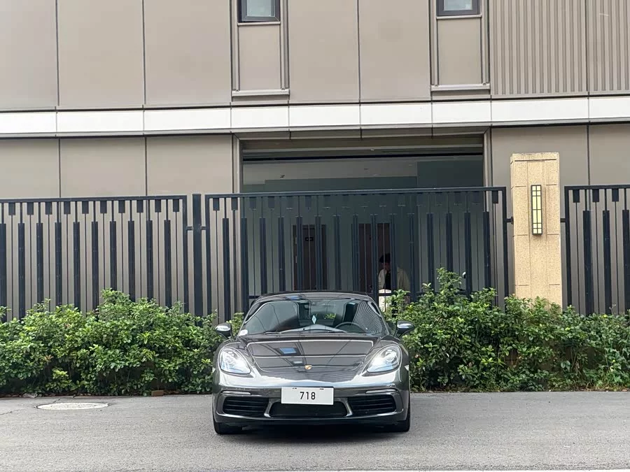 Porsche 718