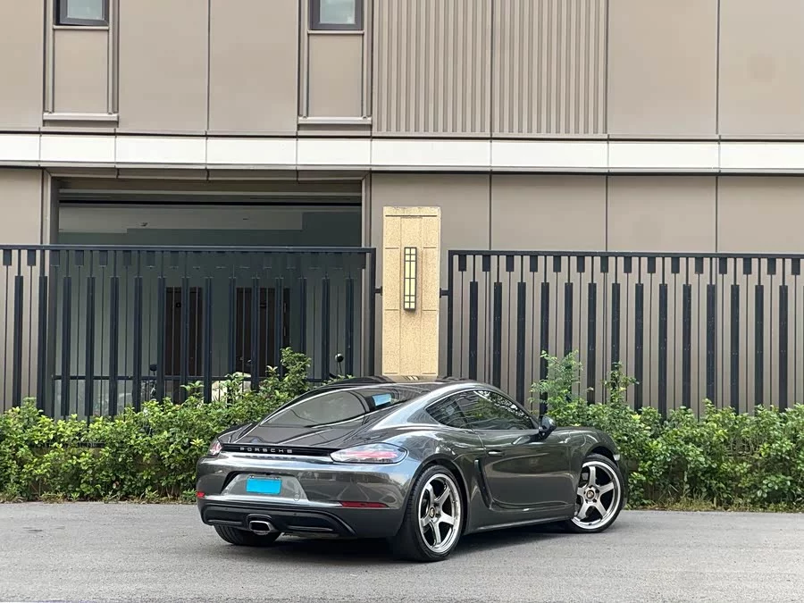 Porsche 718