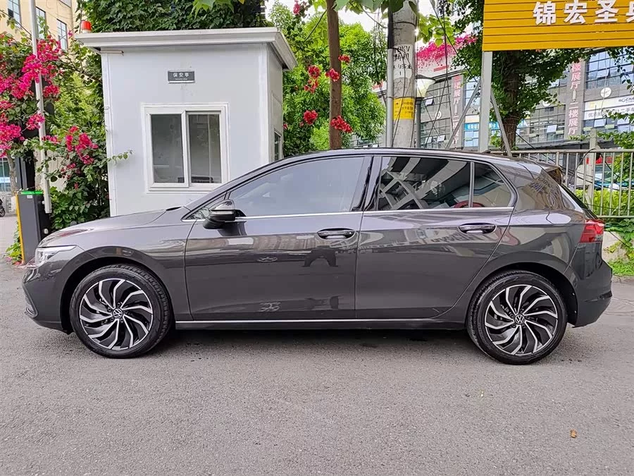 Volkswagen golf
