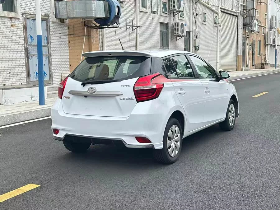 Toyota YARiS L