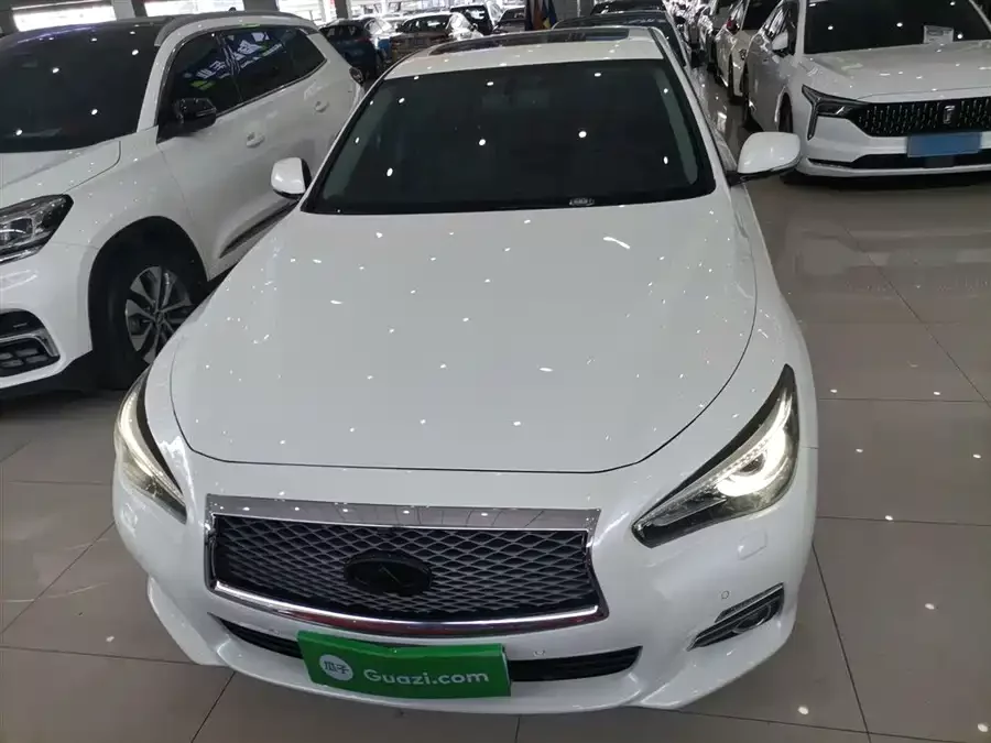 Infiniti Q50L