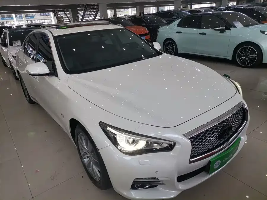 Infiniti Q50L