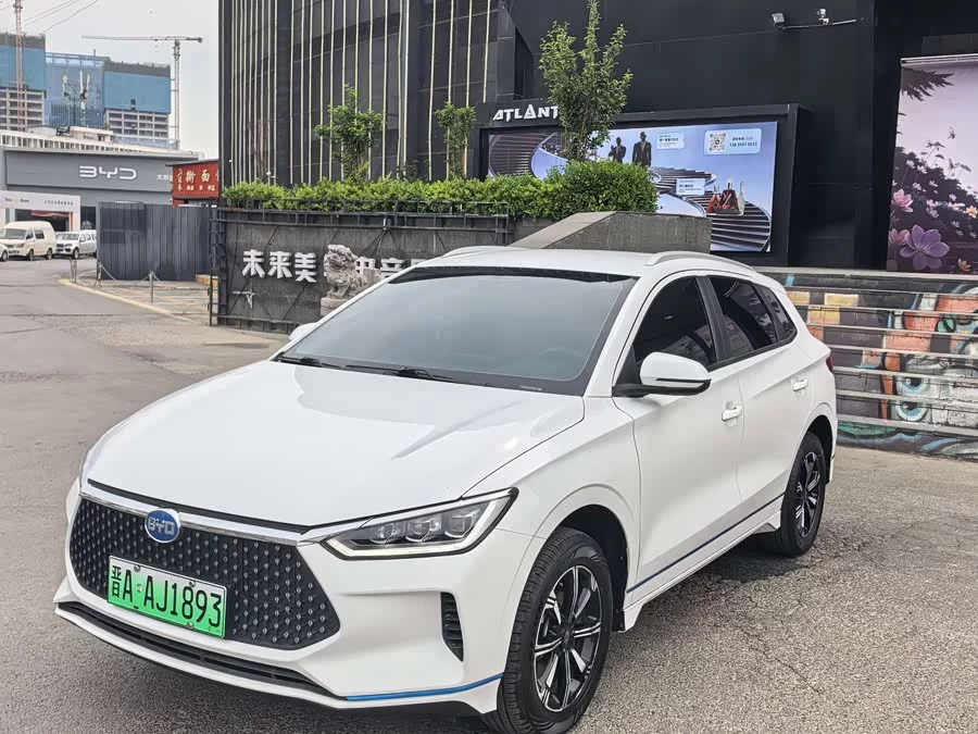 BYD e2