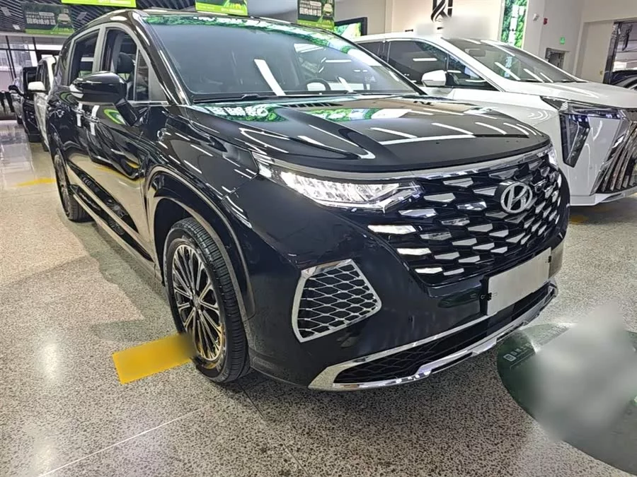 Hyundai Custo