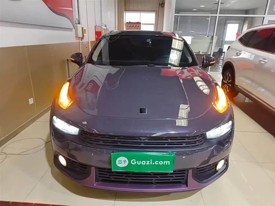 Lynk & Co 02