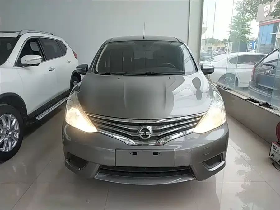 Nissan Livina