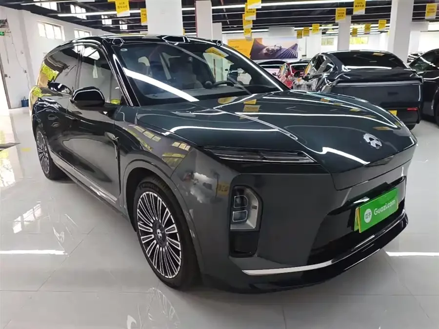 NIO ES8