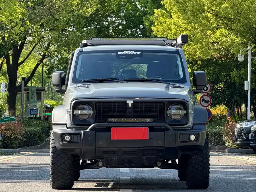 TANK 300