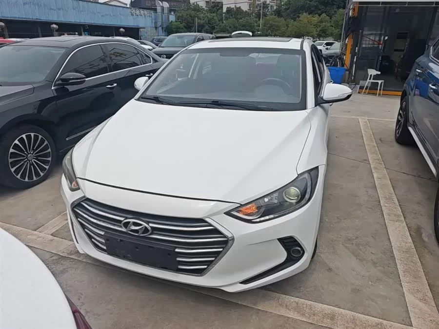Hyundai elantra