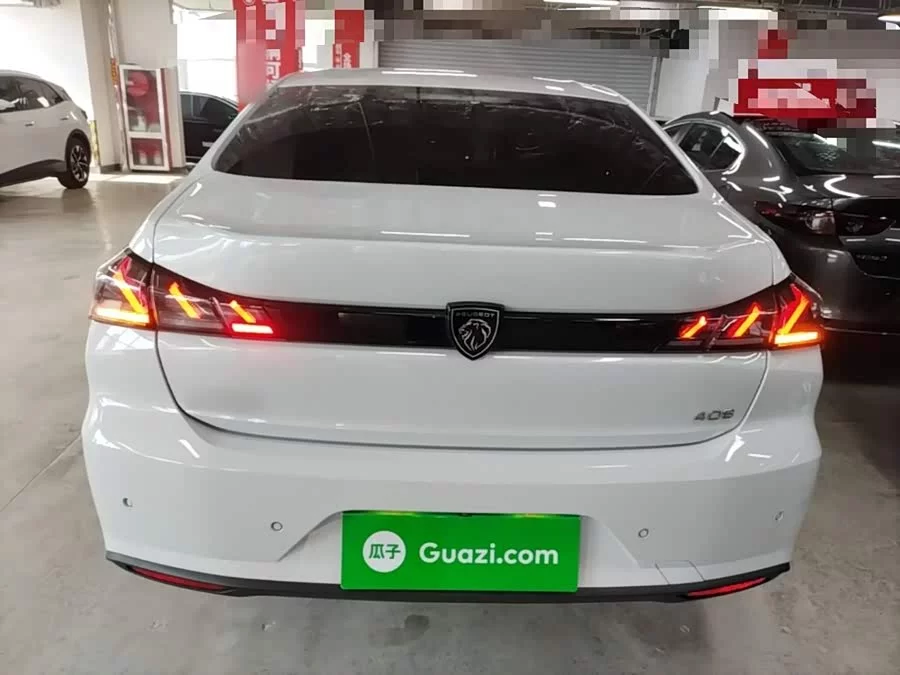 Peugeot 408