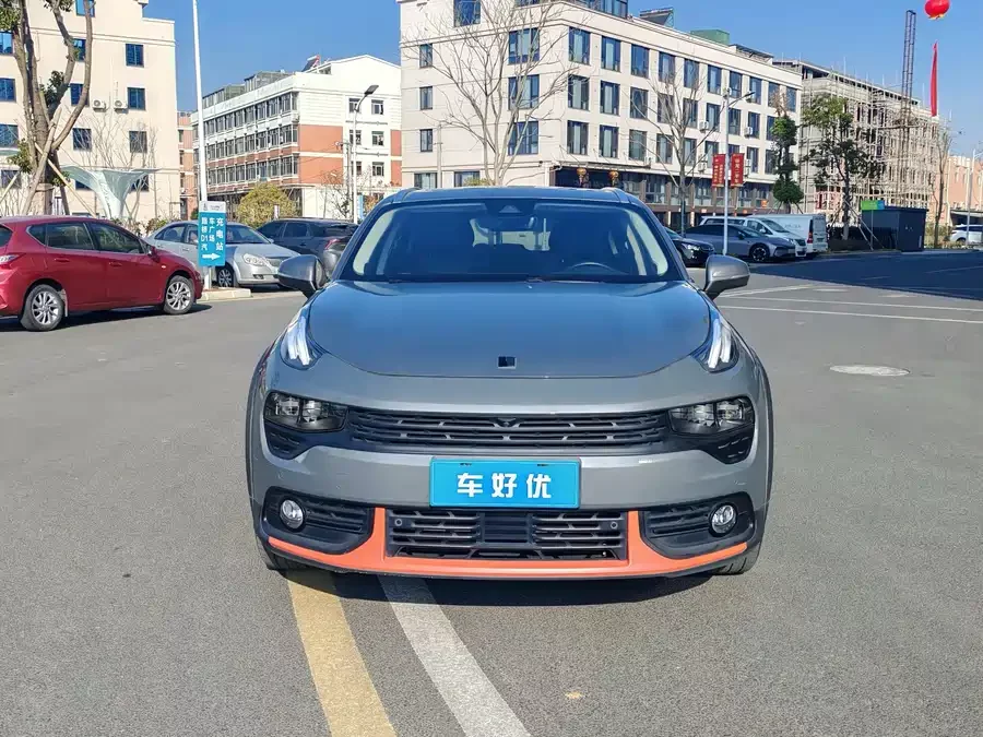 Lynk & Co 02