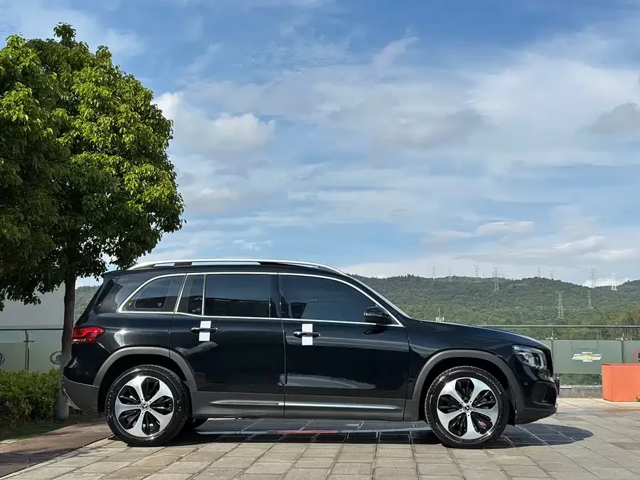 Mercedes Benz GLB