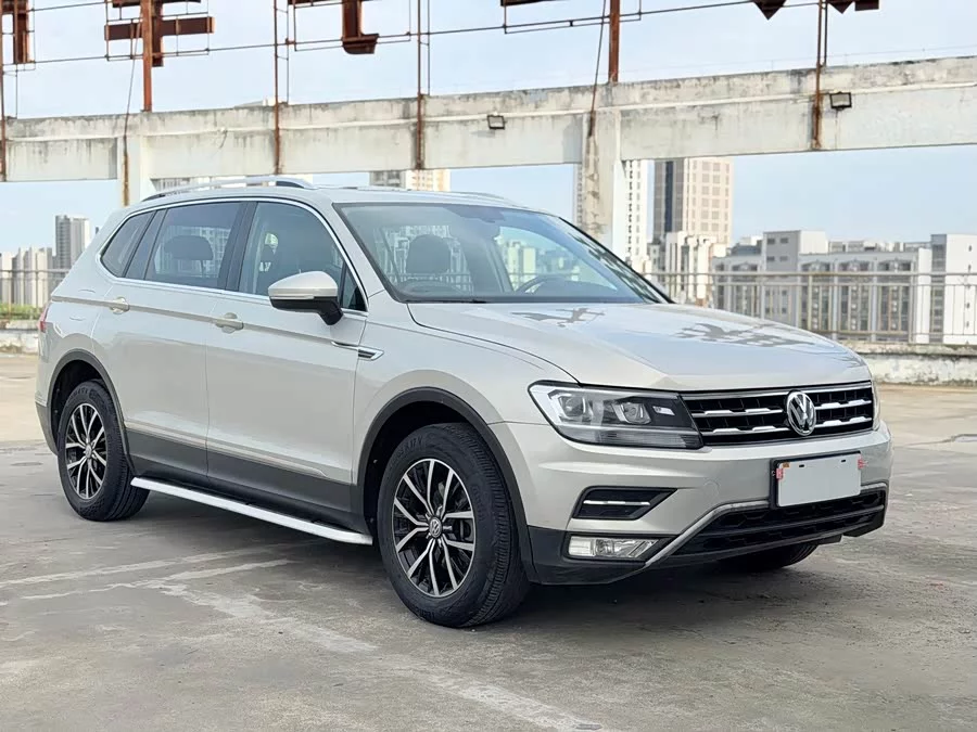 Volkswagen Tiguan L