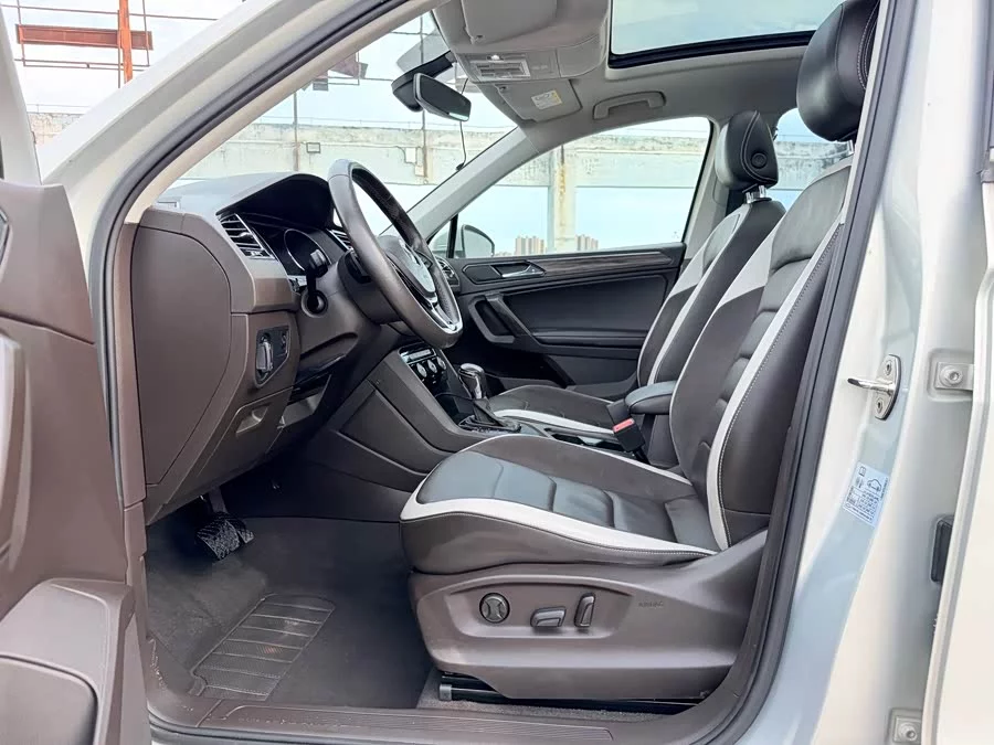 Volkswagen Tiguan L