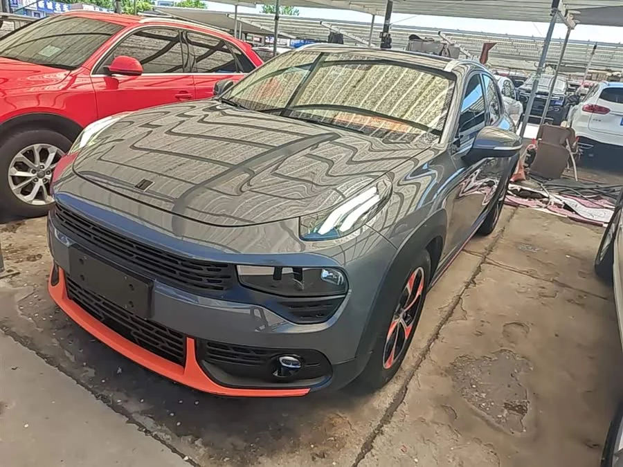 Lynk & Co 02