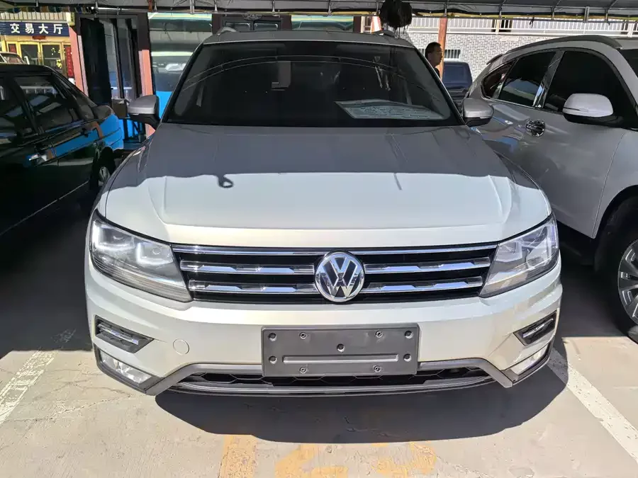 Volkswagen Tiguan L