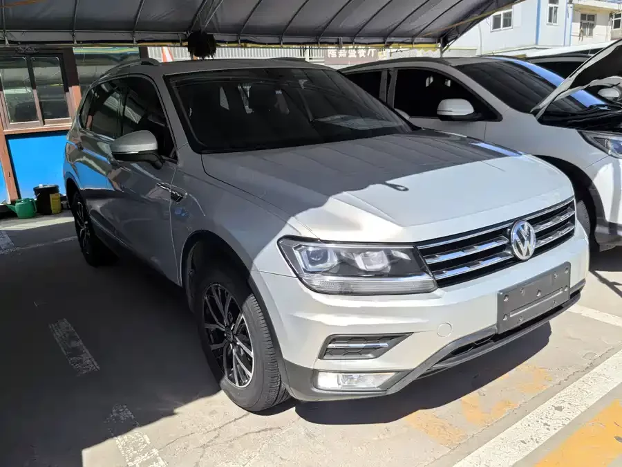 Volkswagen Tiguan L