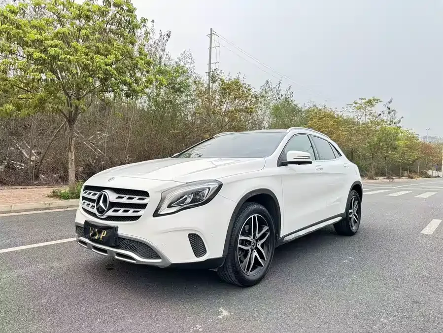 Mercedes Benz GLA