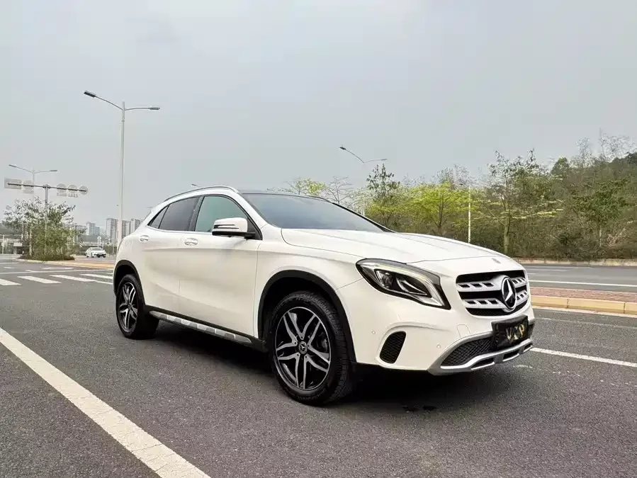 Mercedes Benz GLA