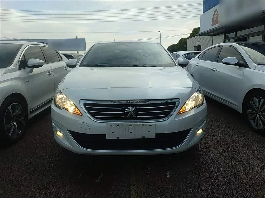 Peugeot 408