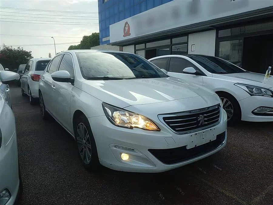 Peugeot 408