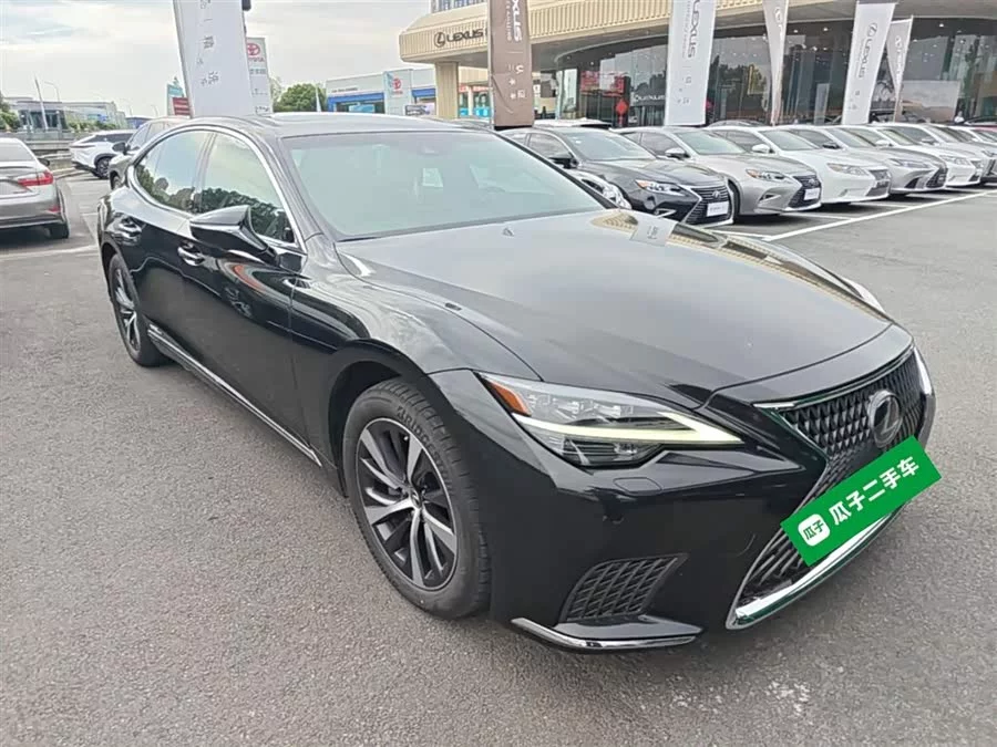 Lexus LS