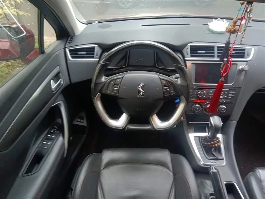 DS 4S