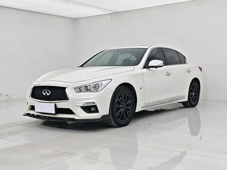 Infiniti Q50L