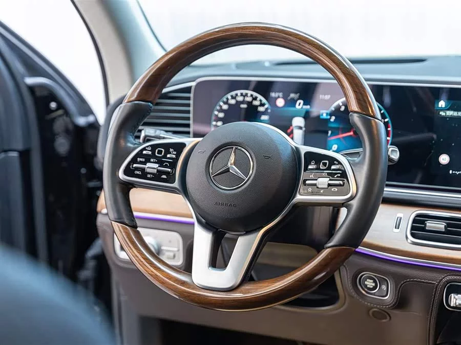 Mercedes Benz GLS