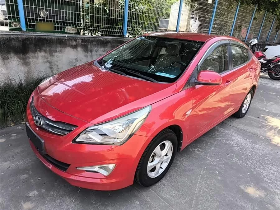 Hyundai Rena