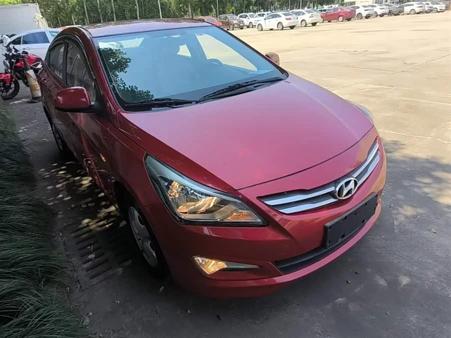 Hyundai Rena