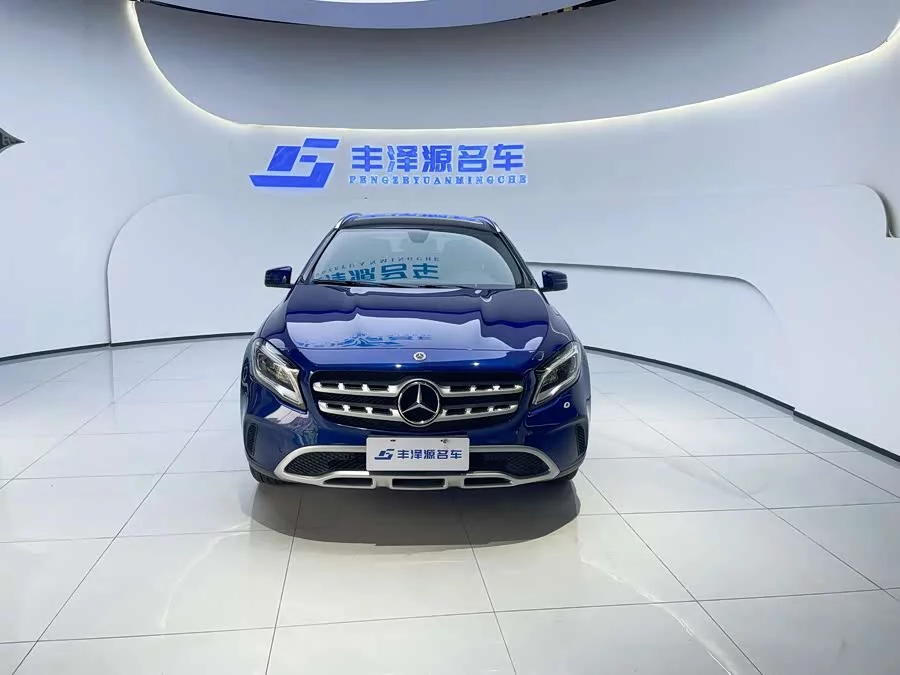 Mercedes Benz GLA