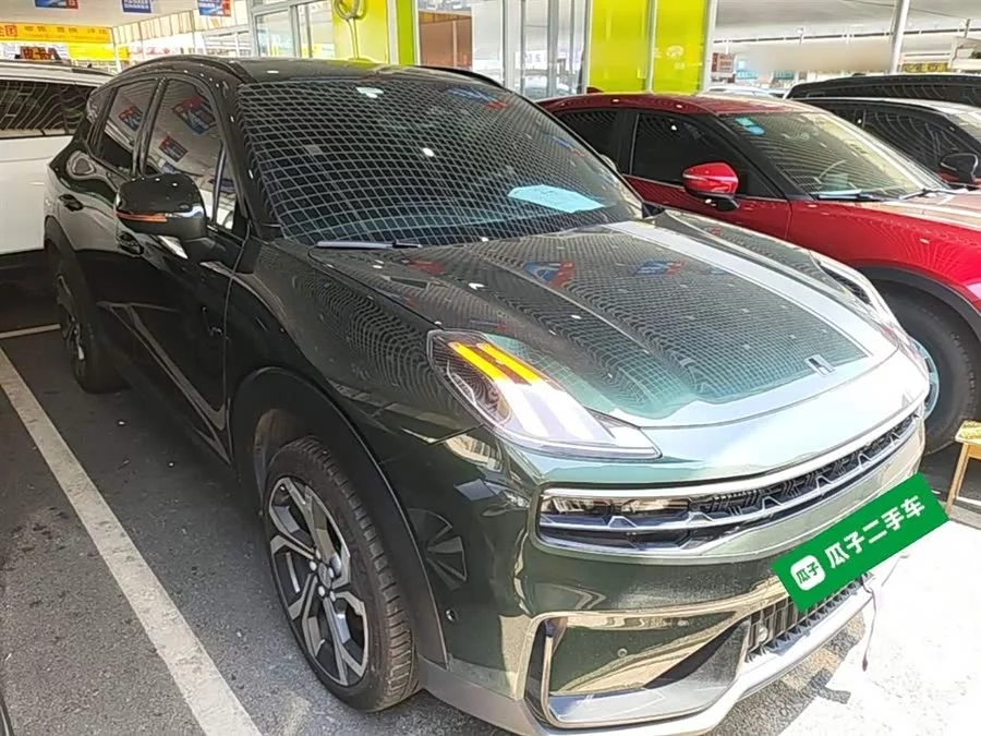 Lynk & Co 06