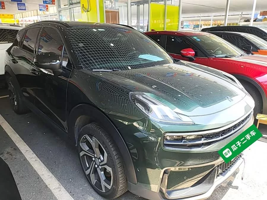 Lynk & Co 06