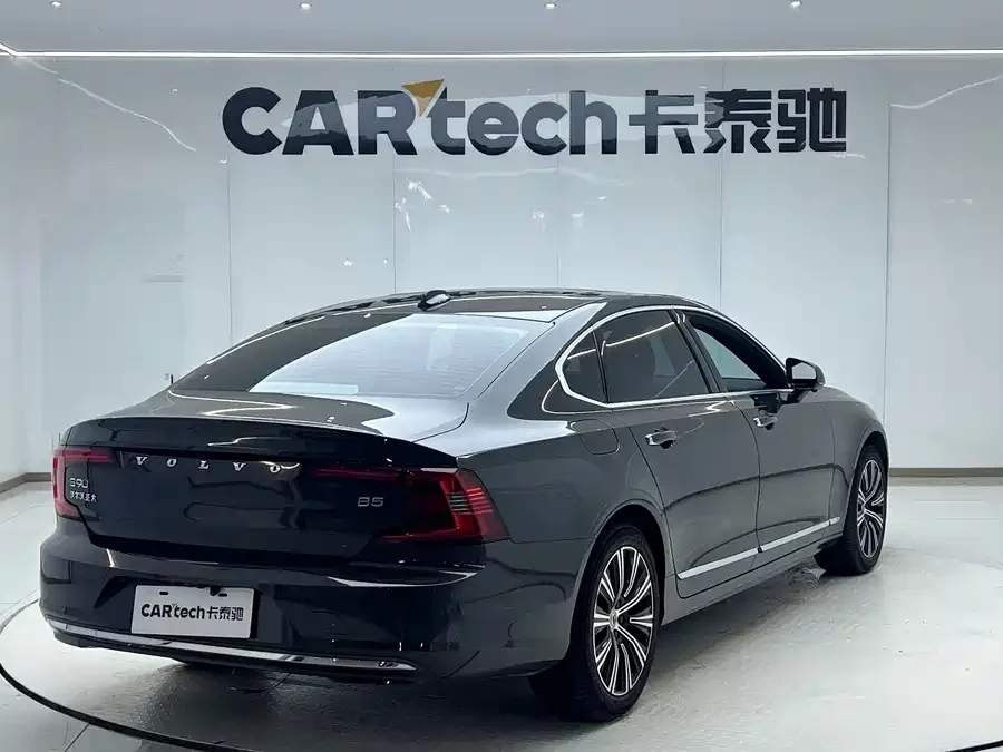 Volvo S90